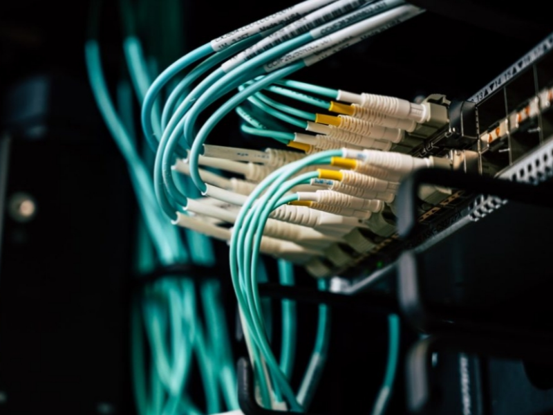 Advantages And Technical Requirements of Optical Fiber in Long-Distance Transmission Systems