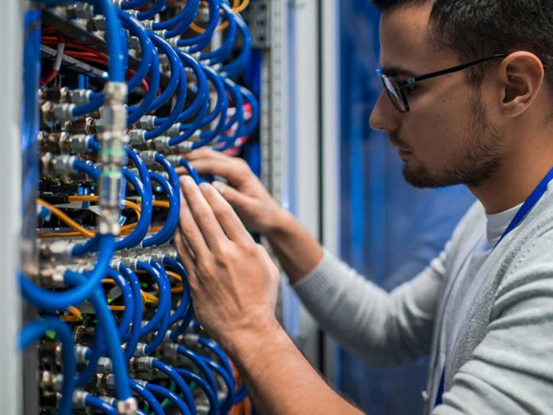 Integration Of Fiber Optic Transmission Technology And Head-End Equipment