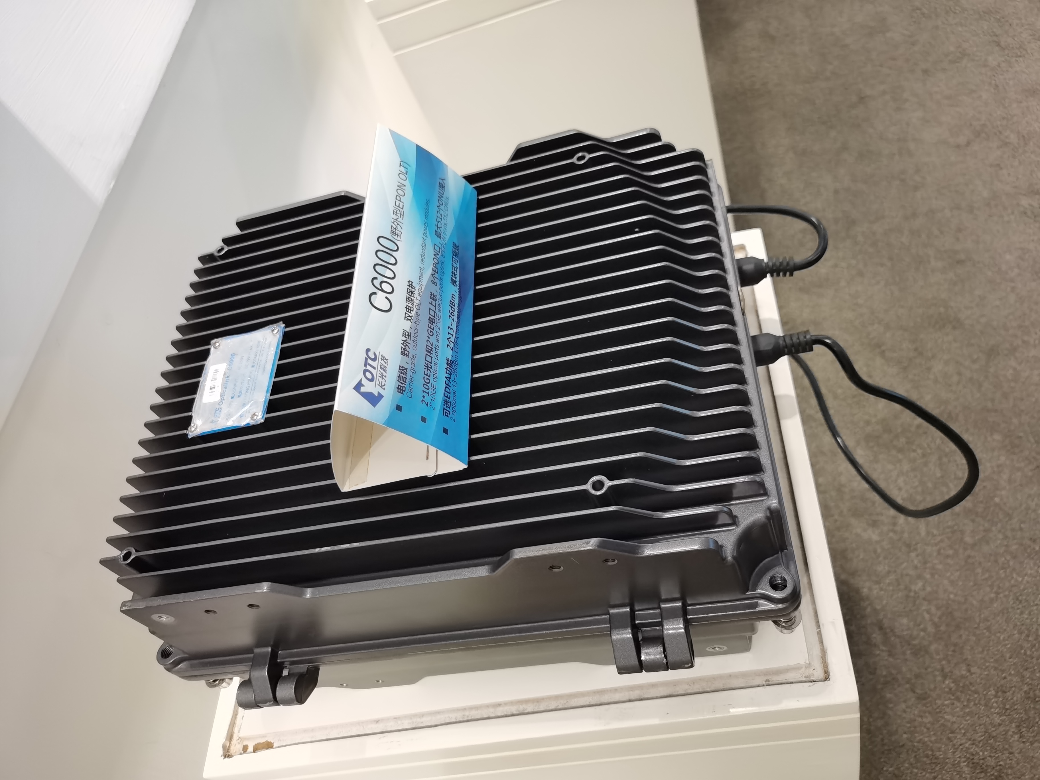 Outdoor GPON OLT G6000 8 Ports