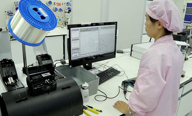 Unveiling Precision Inside KEEPTOP's Fiber Optic Production (21)
