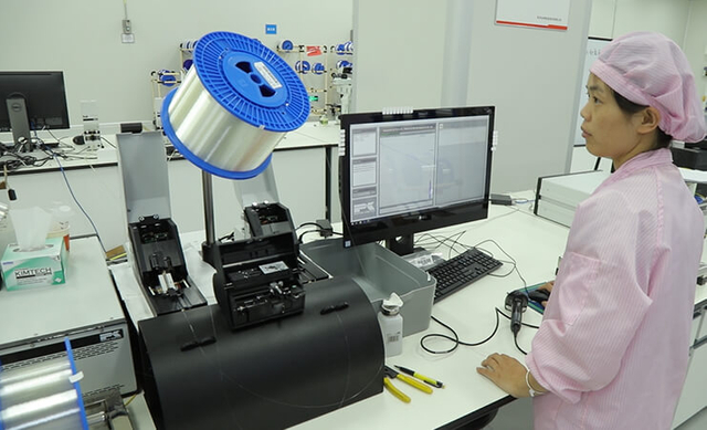 Unveiling Precision Inside KEEPTOP's Fiber Optic Production (10)