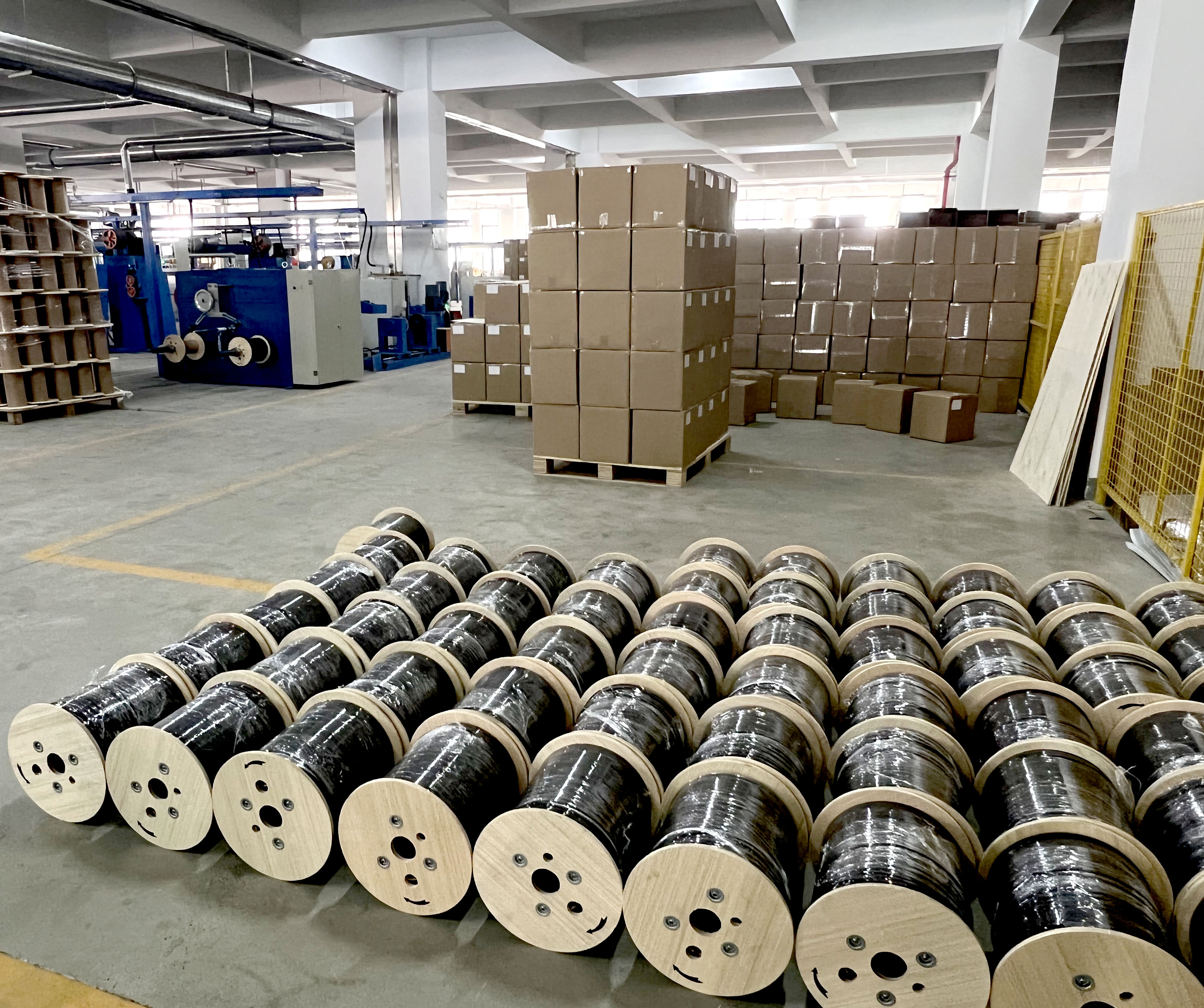 FTTH Drop Cable GJYXCH 3 Sling